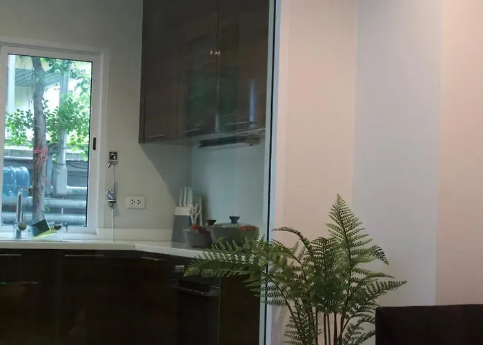 Entire Townhome 3br3b, Pool, Sukhumvit-emsphere Bangkok