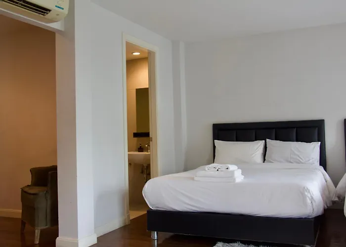 Entire Townhome 3br3b, Pool, Sukhumvit-emsphere * Bangkok