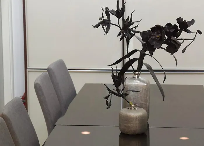 Entire Townhome 3br3b, Pool, Sukhumvit-emsphere * Bangkok