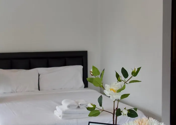 Entire Townhome 3br3b, Pool, Sukhumvit-emsphere * Bangkok