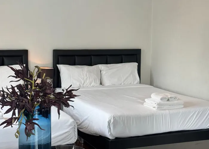 Entire Townhome 3br3b, Pool, Sukhumvit-emsphere * Bangkok